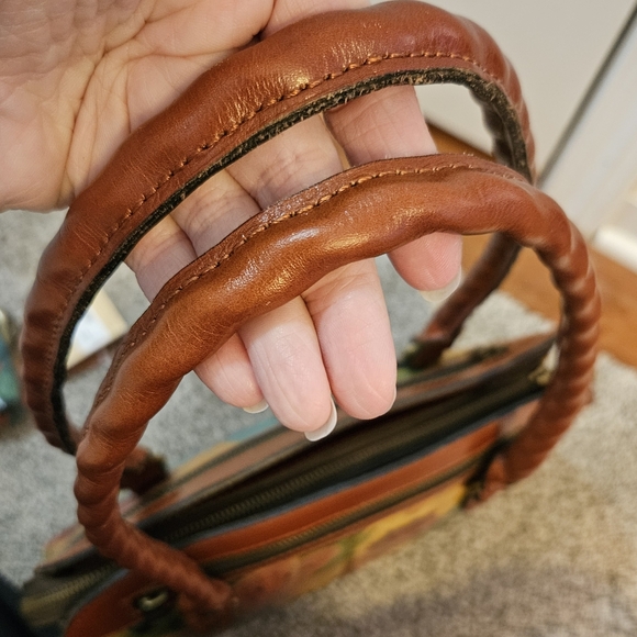 Patricia Nash - AUTOGRAPHED!!  Calvi Satchel EUC with Large Borse Coin Purse NWT - Picture 4 of 12